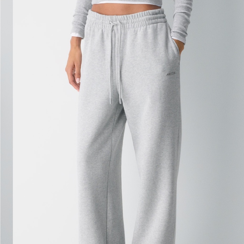 Aritzia Boyfriend fit Heather Cloud Grey  Sweatpants